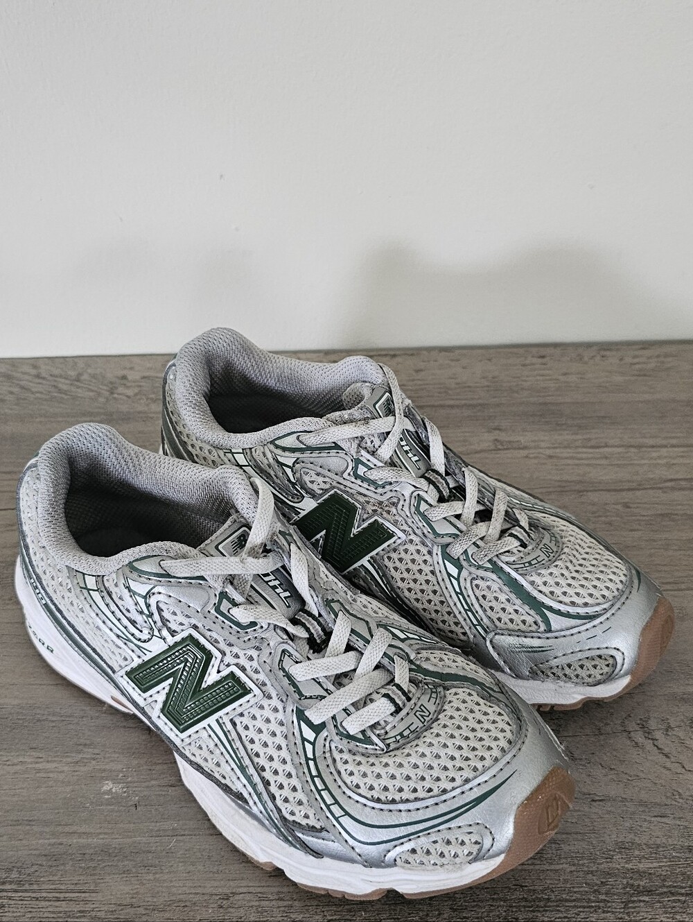 New Balance 740 Kids' Running Shoes Silver Metallic Green Boy Girl 13
